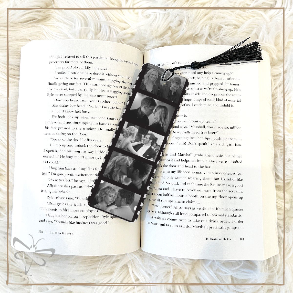 Klaroline Bookmark With White Tassel